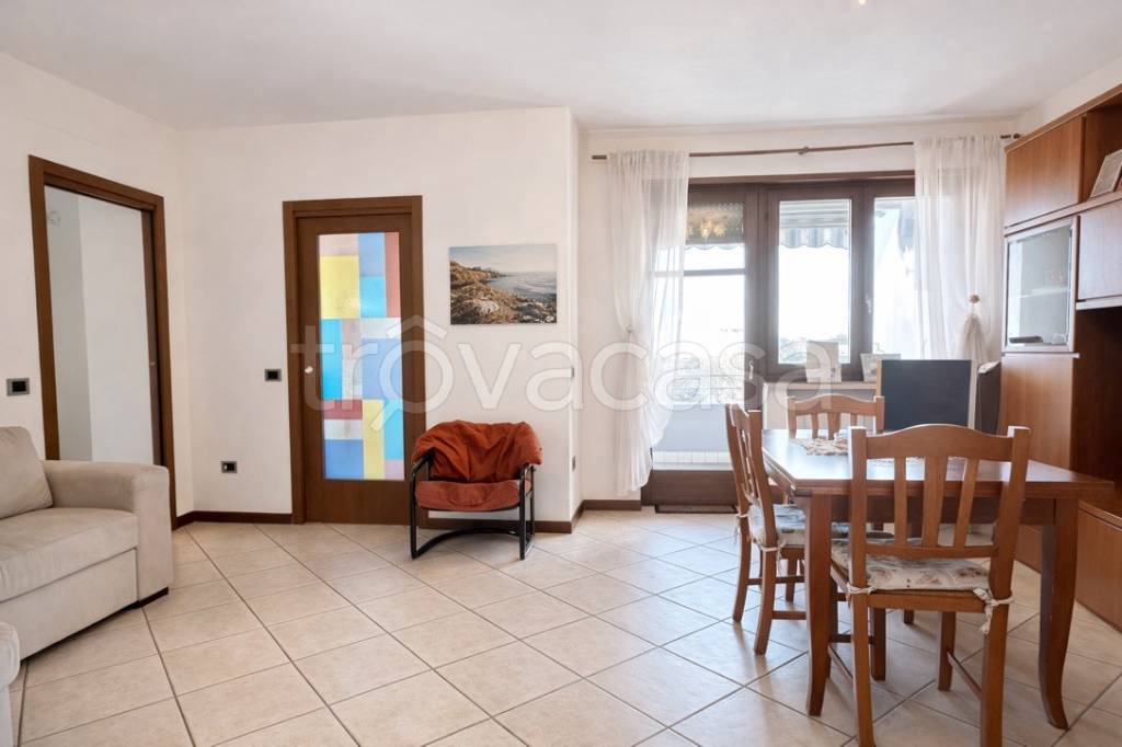 appartamento in vendita a Verona in zona Cadidavid