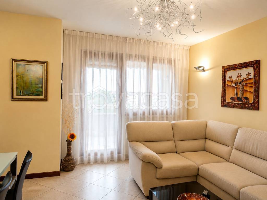 appartamento in vendita a Verona in zona Cadidavid