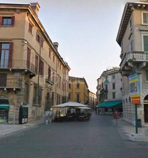 negozio in vendita a Verona in zona Centro Storico