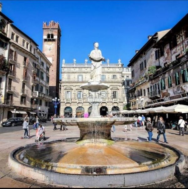 attico in vendita a Verona in zona Centro Storico