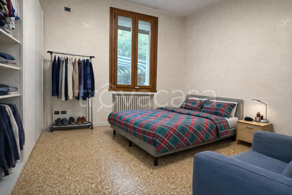 appartamento in vendita a Verona in zona Valdonega