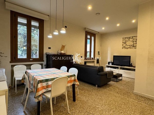appartamento in vendita a Verona in zona Valdonega