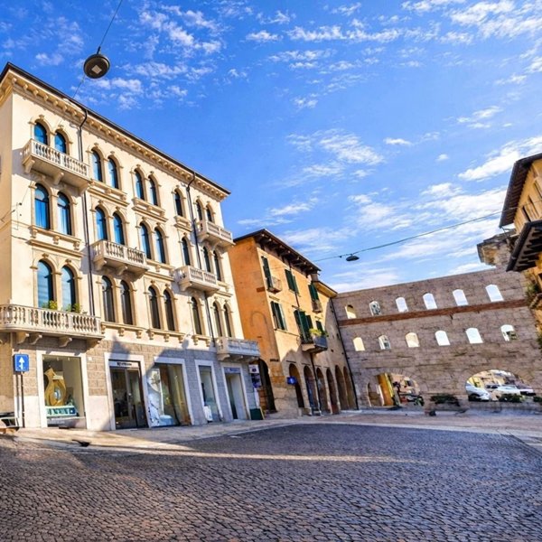 appartamento in vendita a Verona in zona Centro Storico