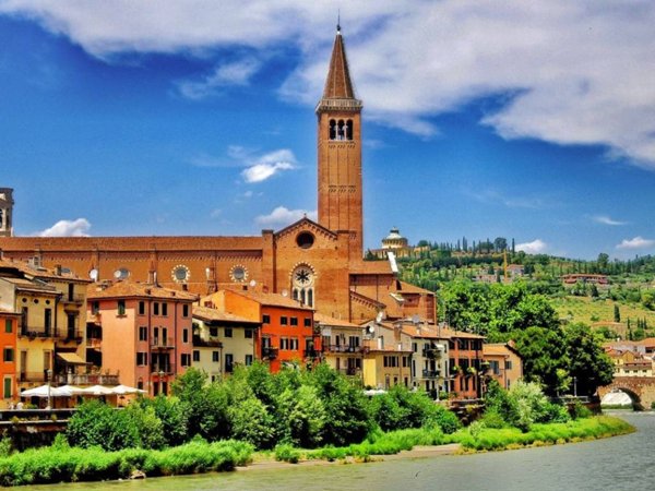 casa indipendente in vendita a Verona
