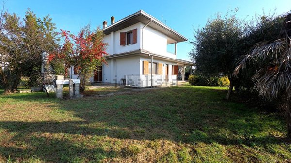 casa indipendente in vendita a Verona