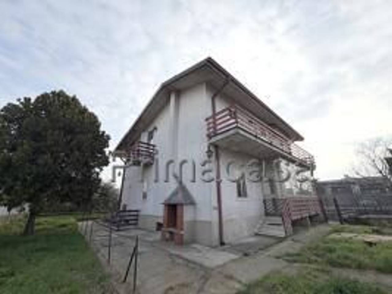 casa indipendente in vendita a Verona in zona Santa Lucia