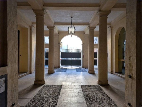 appartamento in vendita a Verona in zona Centro Storico