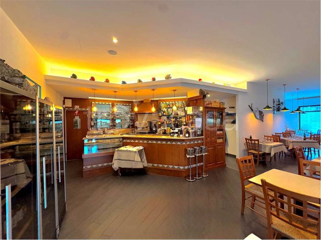 negozio in vendita a Verona in zona San Michele Extra