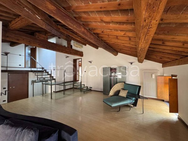 appartamento in vendita a Verona in zona Centro Storico