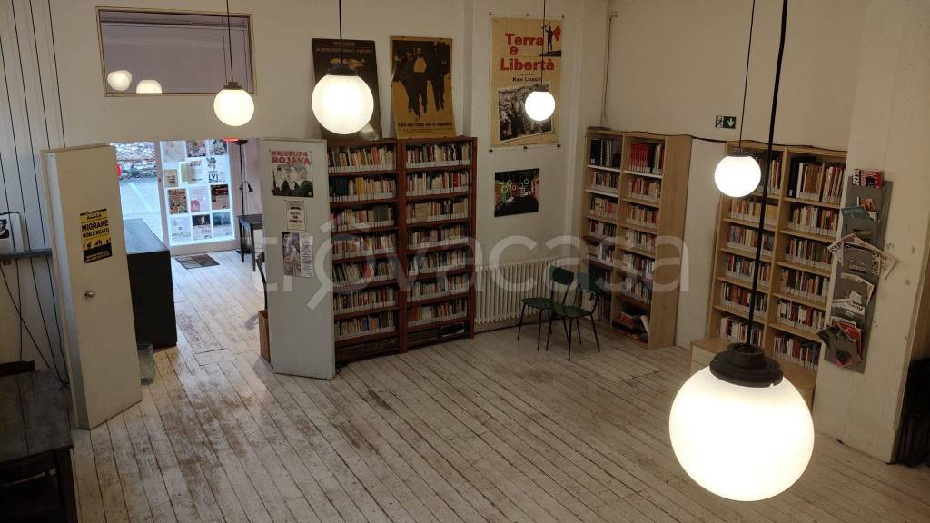 negozio in vendita a Verona in zona Veronetta