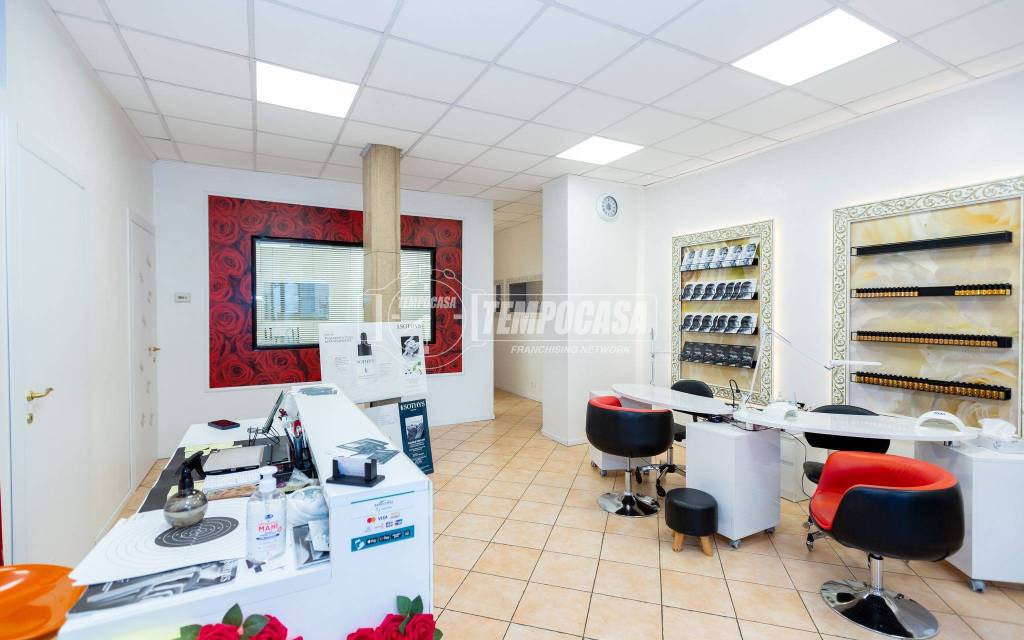 negozio in vendita a Verona in zona Borgo Milano