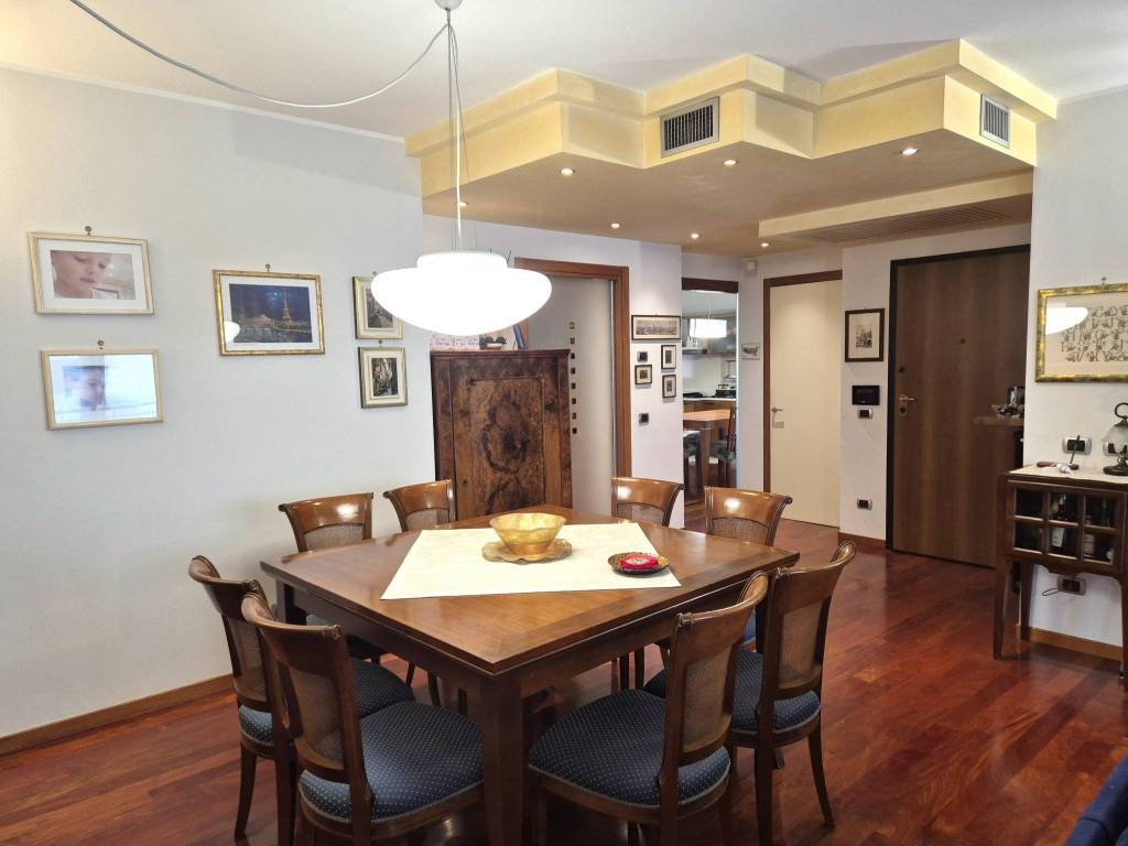 appartamento in vendita a Verona in zona Cadidavid