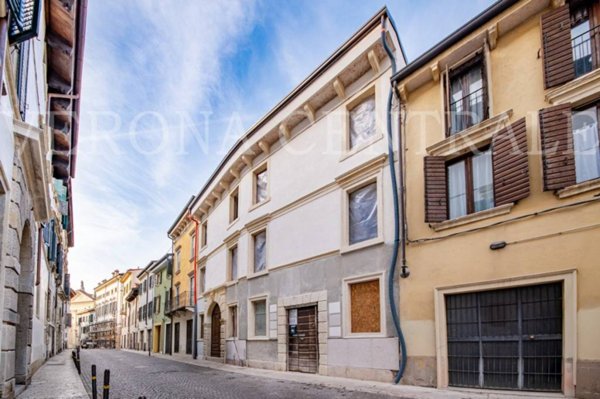 appartamento in vendita a Verona in zona Veronetta