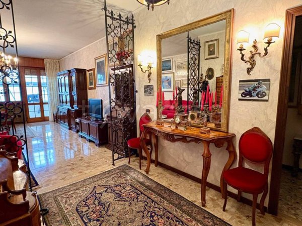 appartamento in vendita a Verona in zona Cittadella