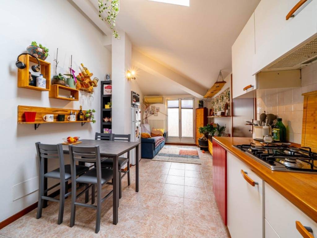 appartamento in vendita a Verona in zona Borgo Roma