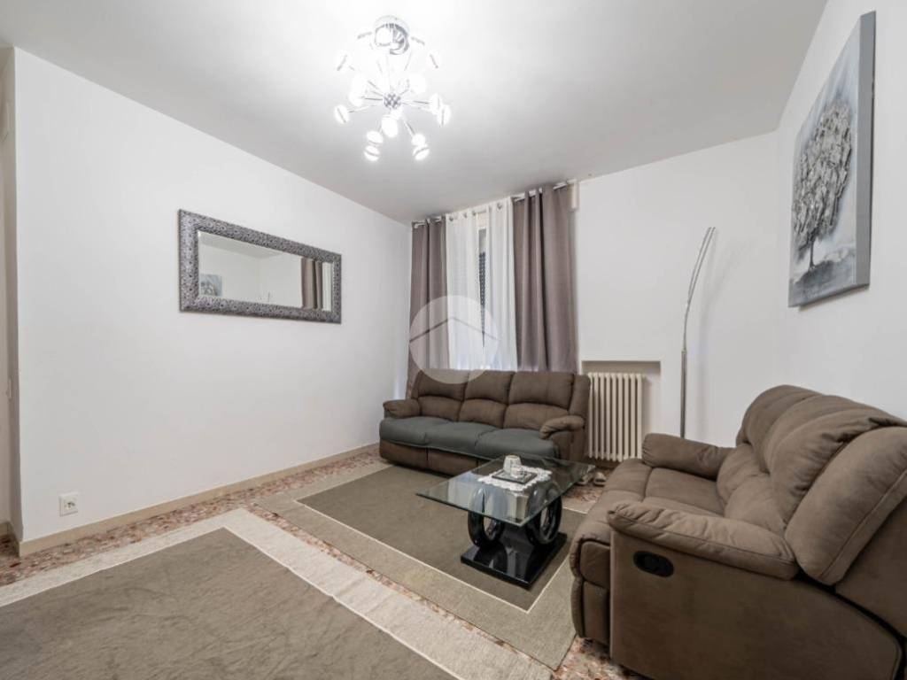 appartamento in vendita a Verona in zona Borgo Roma