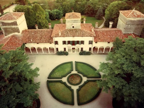 intera palazzina in vendita a Verona