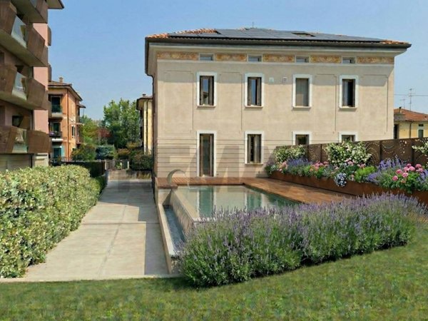 casa indipendente in vendita a Verona in zona Cittadella