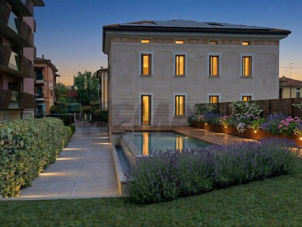 casa indipendente in vendita a Verona in zona Cittadella