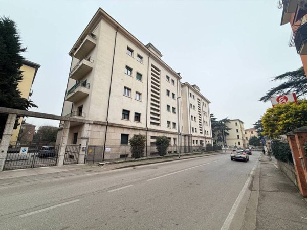 appartamento in vendita a Verona in zona Valdonega