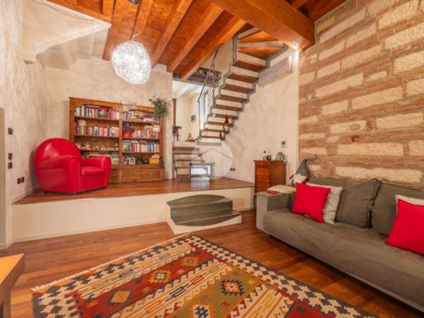 appartamento in vendita a Verona in zona Centro Storico