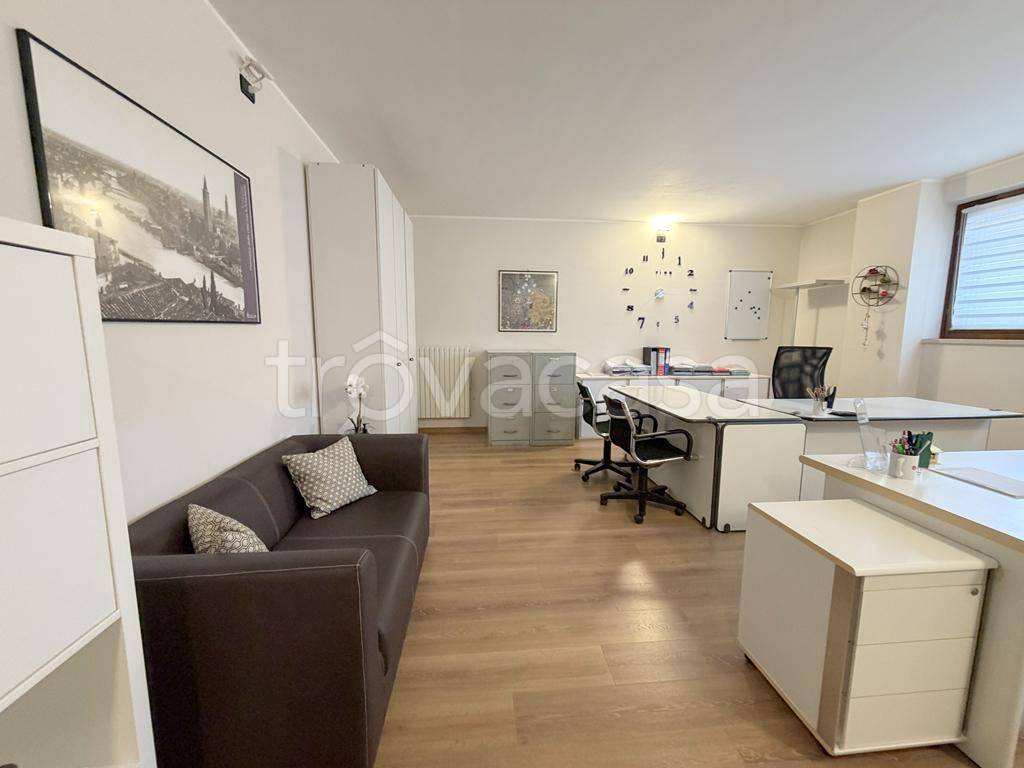 appartamento in vendita a Verona in zona Santa Lucia