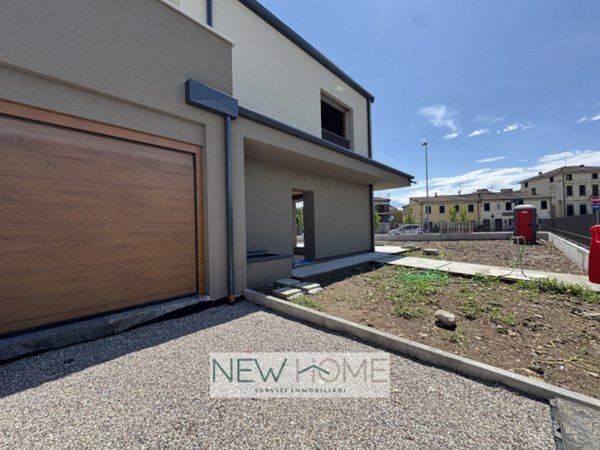 casa indipendente in vendita a Verona in zona Borgo Roma
