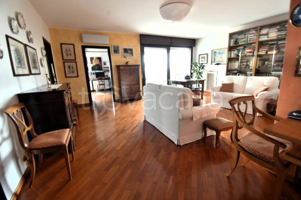 appartamento in vendita a Verona in zona San Zeno