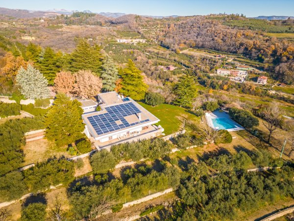 casa indipendente in vendita a Verona in zona Centro Storico