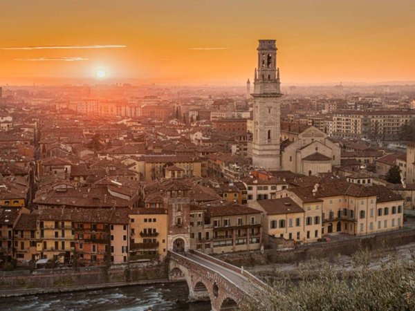 casa indipendente in vendita a Verona in zona Porto Crencano