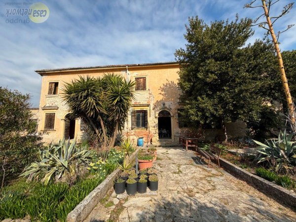 casale in vendita a Verona in zona Avesa