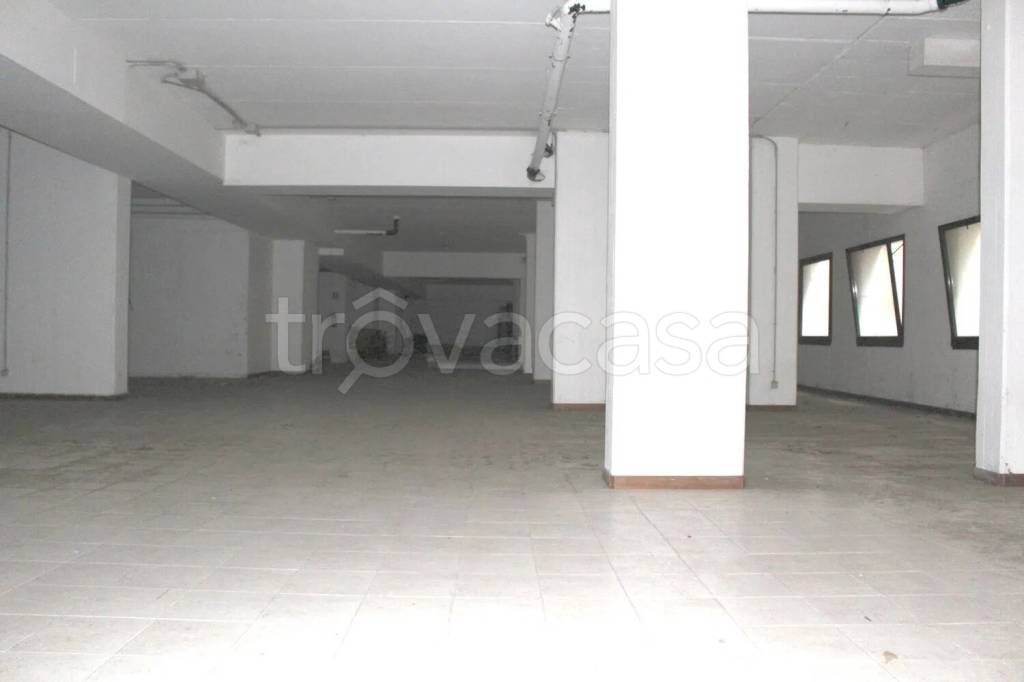 locale di sgombero in vendita a Verona in zona Borgo Roma