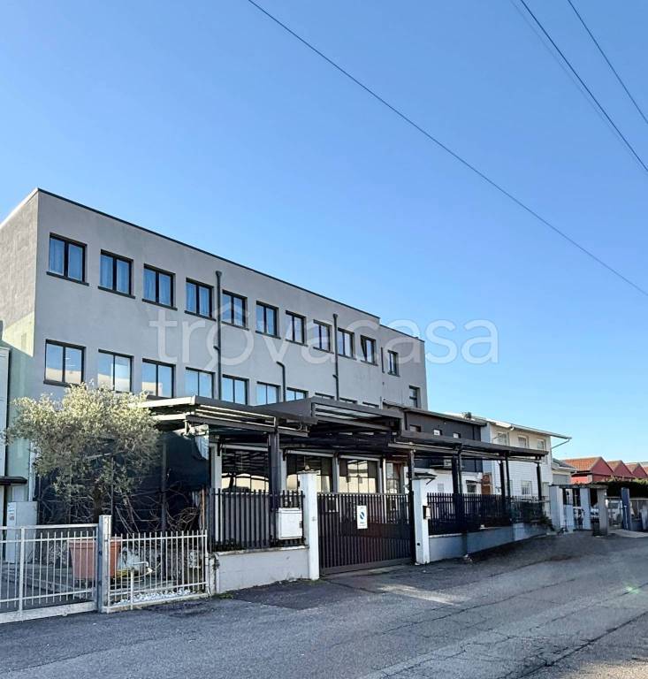 locale commerciale in vendita a Verona