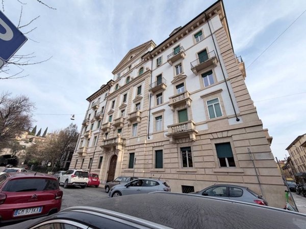 appartamento in vendita a Verona in zona Veronetta