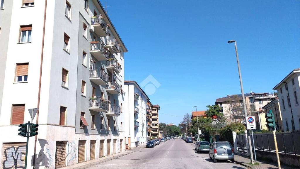 appartamento in vendita a Verona in zona Borgo Milano