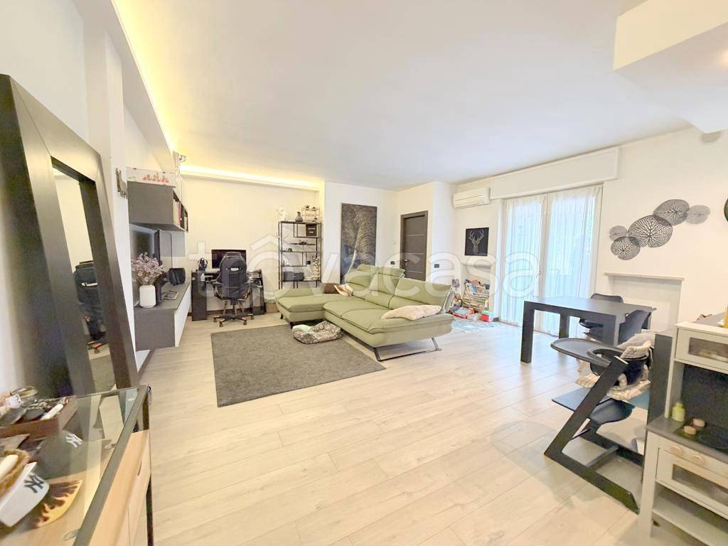 appartamento in vendita a Verona in zona Santa Lucia