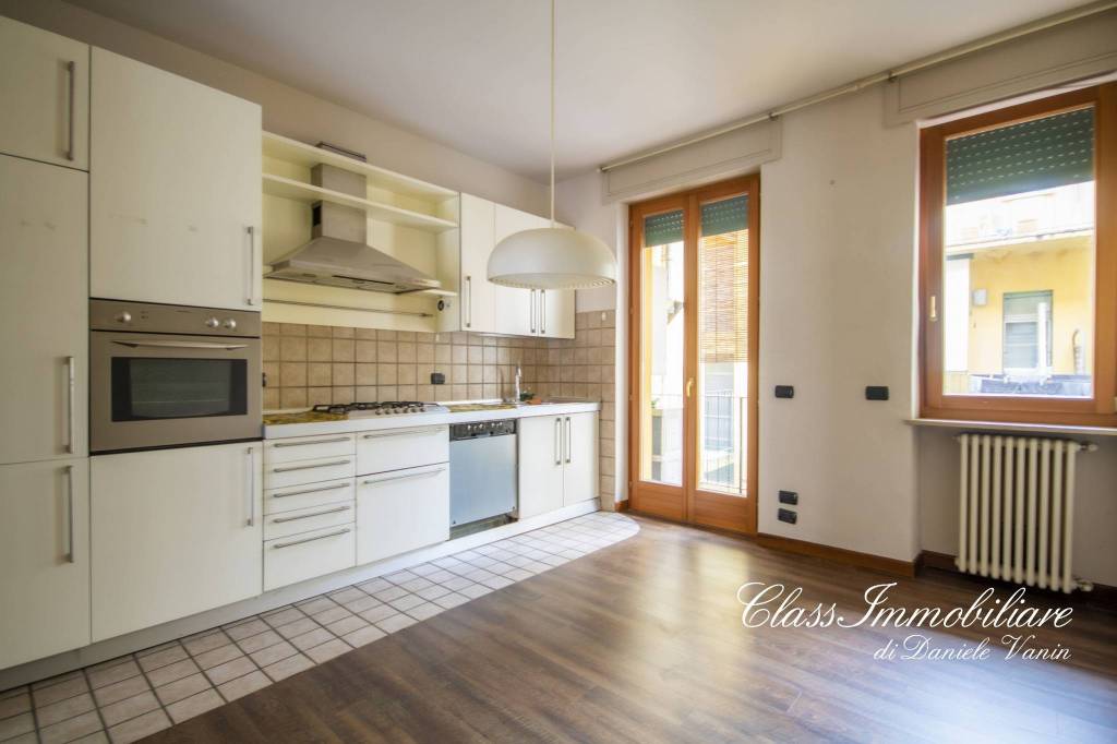 appartamento in vendita a Verona in zona Cittadella