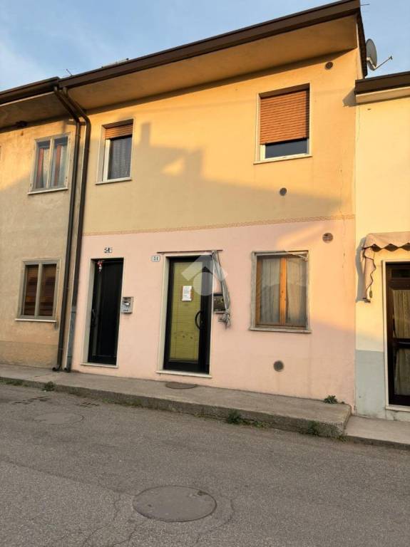 appartamento in vendita a Verona in zona Cadidavid