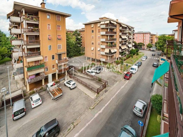 appartamento in vendita a Verona in zona Musicisti / Santa Croce