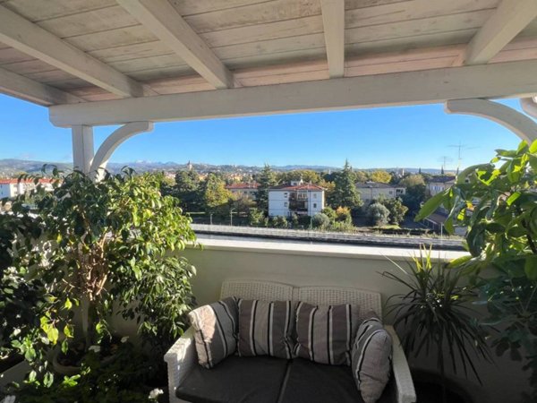 appartamento in vendita a Verona in zona Borgo Milano