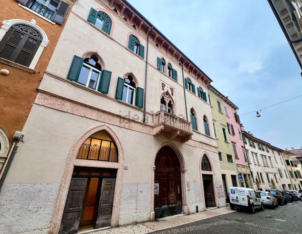 appartamento in vendita a Verona in zona Veronetta