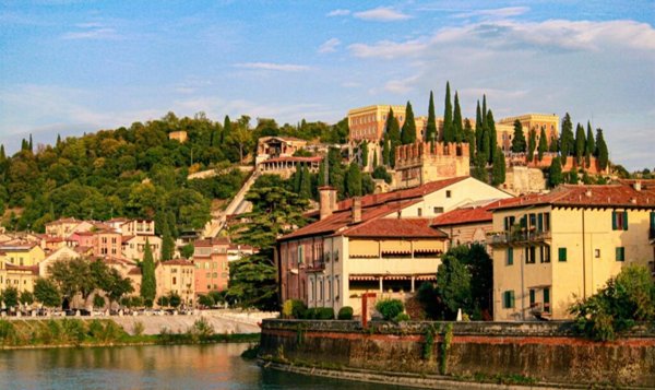 appartamento in vendita a Verona in zona Veronetta