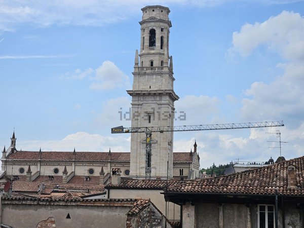 appartamento in vendita a Verona in zona Centro Storico