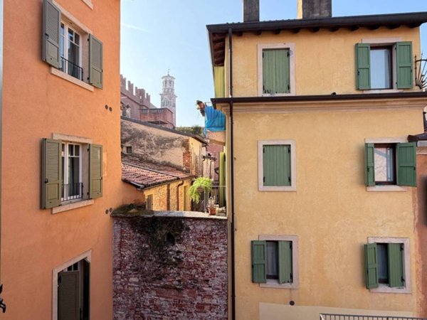 appartamento in vendita a Verona in zona Centro Storico