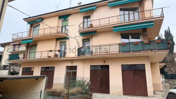 appartamento in vendita a Verona in zona Quinzano