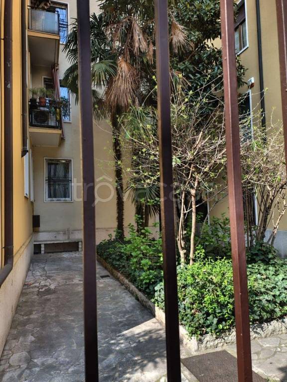 appartamento in vendita a Verona in zona Valdonega