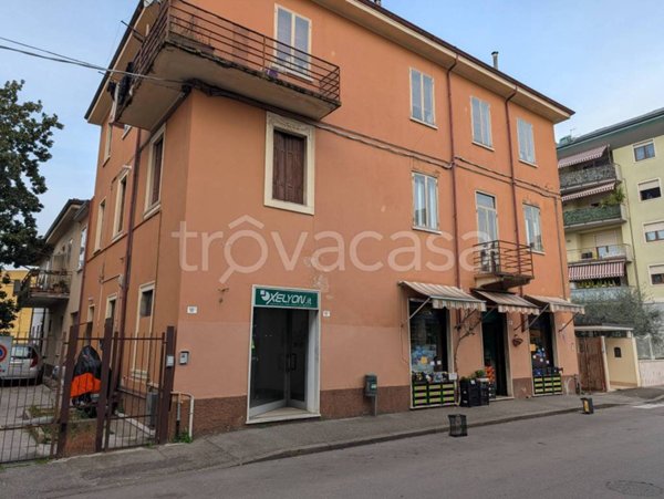 negozio in vendita a Verona in zona San Pancrazio