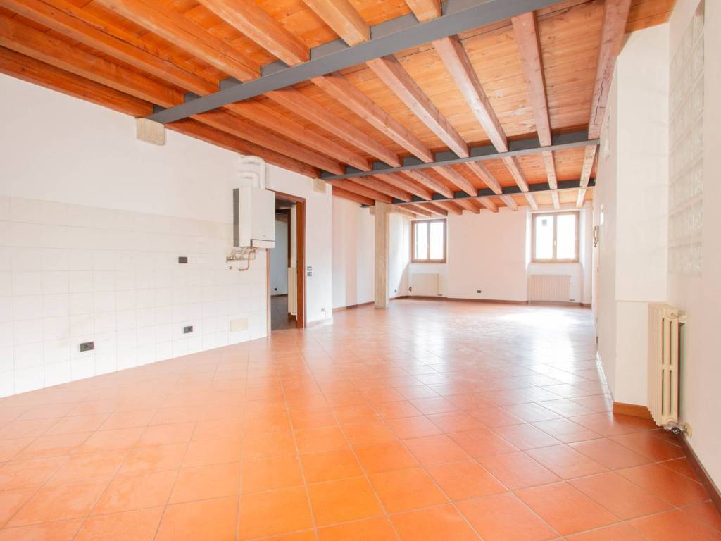 appartamento in vendita a Verona in zona Centro Storico