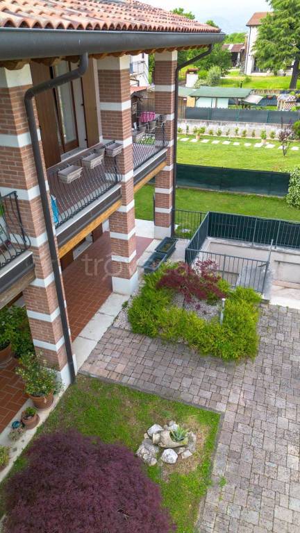 casa indipendente in vendita a Verona in zona Chievo