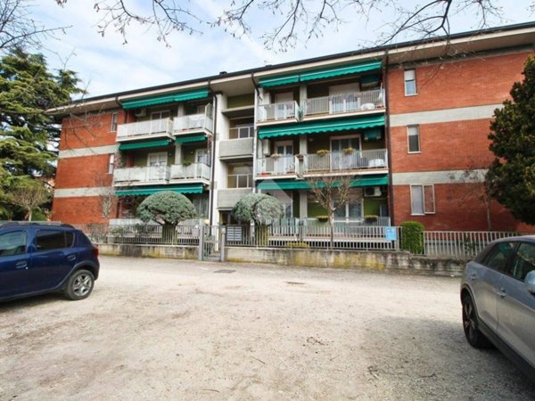 appartamento in vendita a Verona in zona Golosine